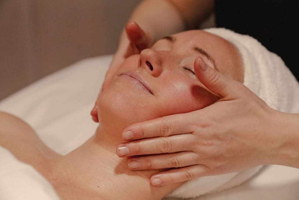 Physical touch. facial. Ilu Hub Wanaka. Beauty treatments, facial, microneedling, eyelash tint, hair removal, lymphatic drainage, body treatment, mani pedi